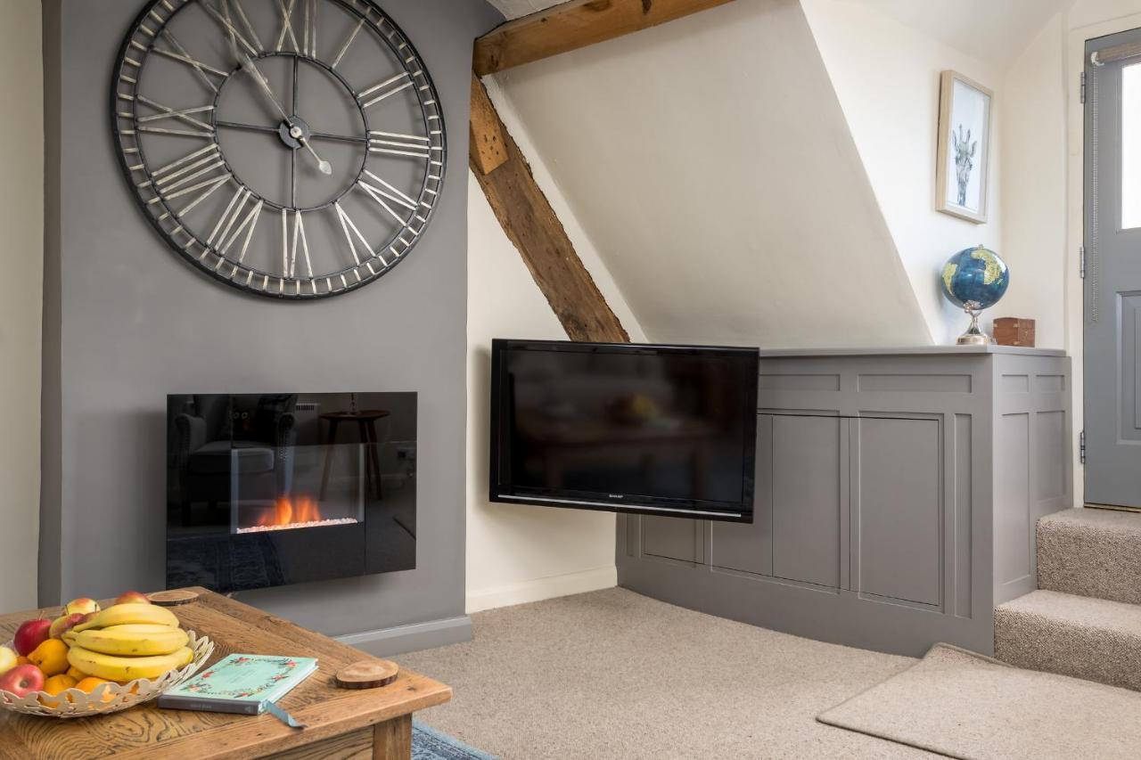 The Loft: Unique, Romantic, Grade II Listed, Dog Friendly Stow-on-the-Wold Exterior photo