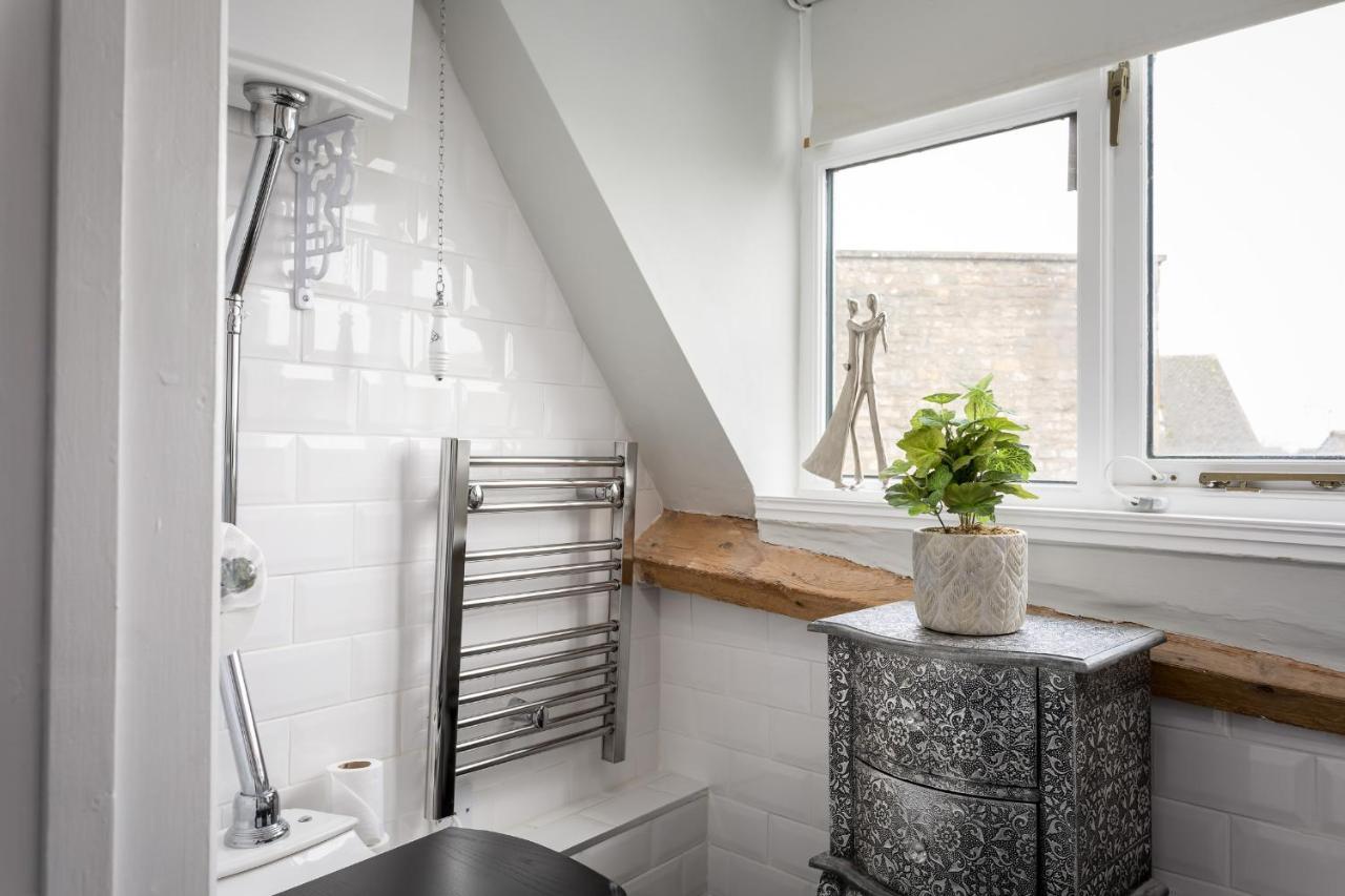 The Loft: Unique, Romantic, Grade II Listed, Dog Friendly Stow-on-the-Wold Exterior photo