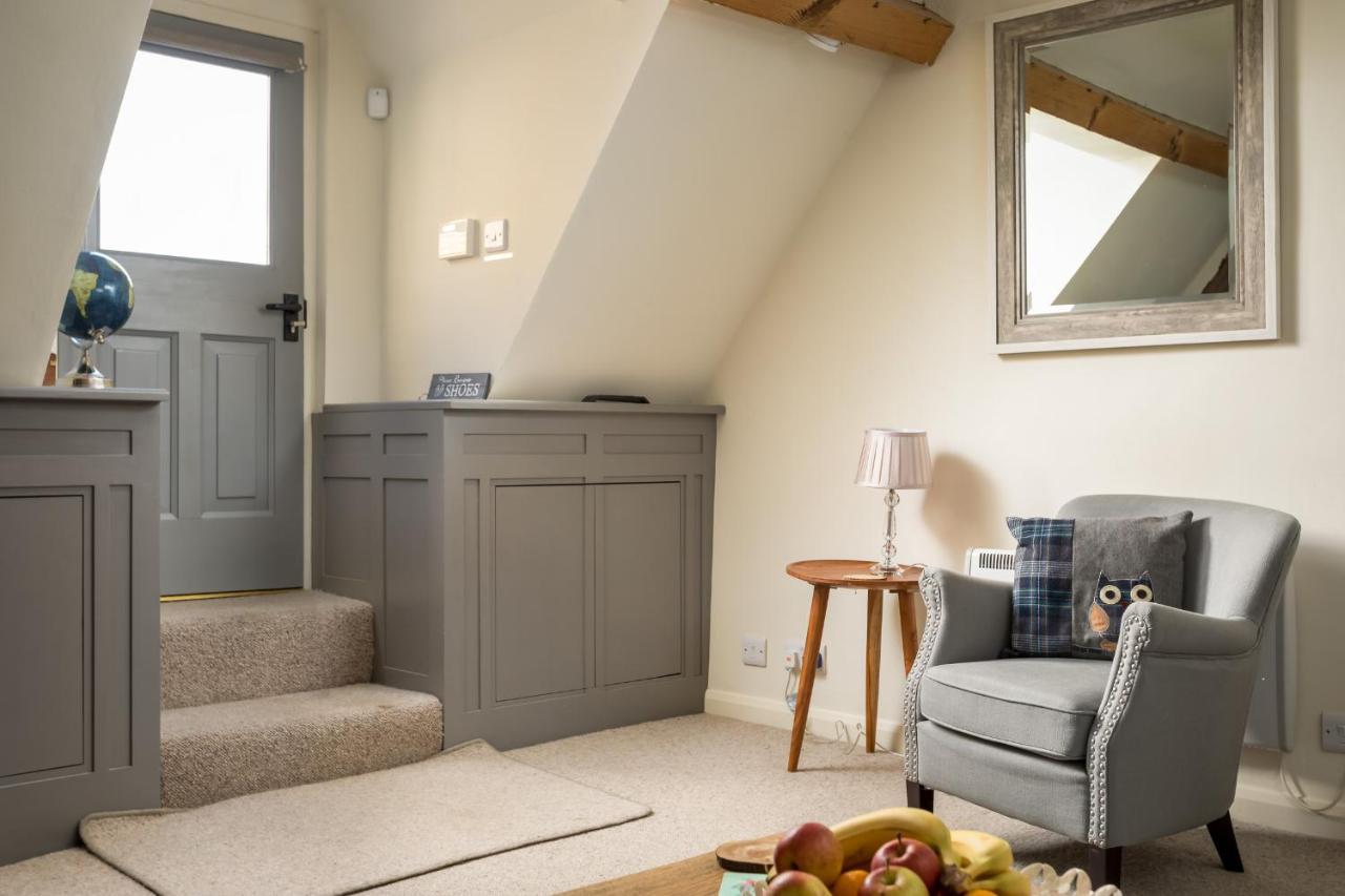 The Loft: Unique, Romantic, Grade II Listed, Dog Friendly Stow-on-the-Wold Exterior photo